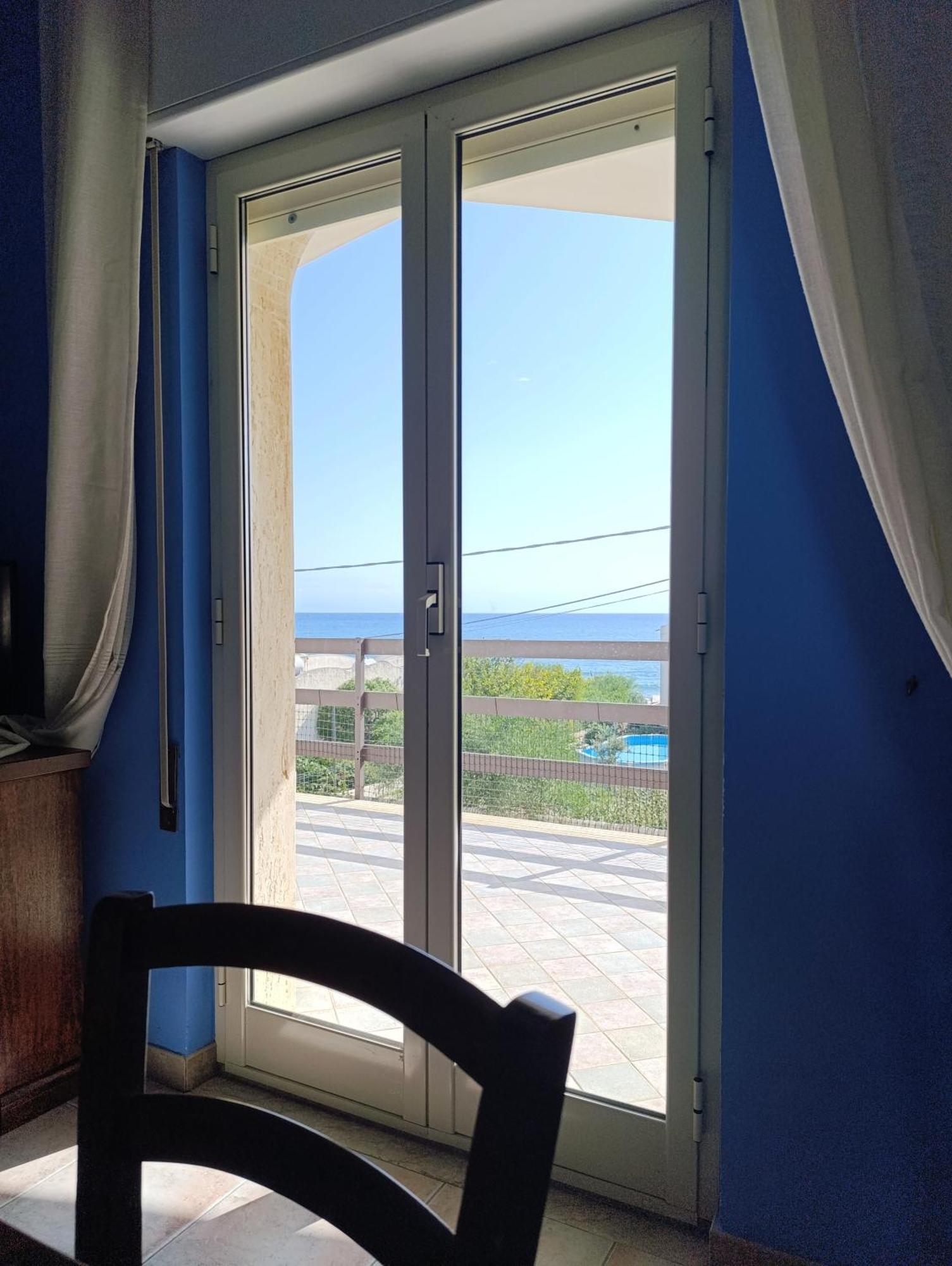 Tra Cielo E Mare - Spiaggia San Lorenzo Reitani Exteriör bild